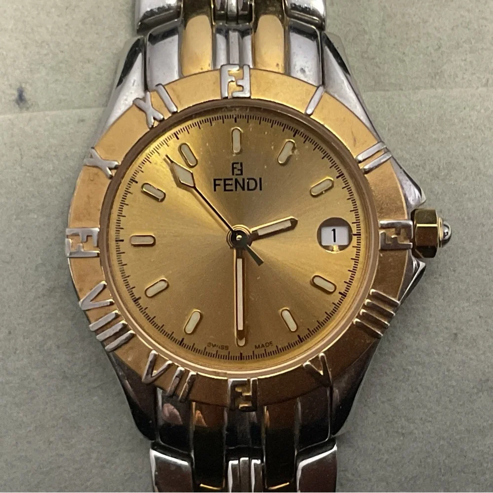 Fendi 2500L Watch